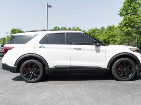 Used 2024 Ford Explorer ST w/ Equipment Group 401A AWD/4WD image 10