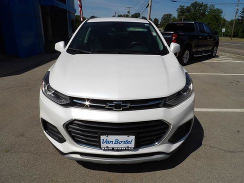 Certified 2022 Chevrolet Trax LT w/ Driver Confidence Package AWD/4WD image 8