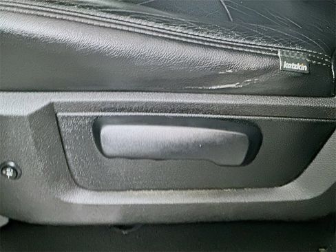 Used 2017 RAM 1500 Classic SLT image 22