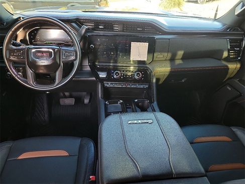 Used 2025 GMC Sierra 2500 AT4 w/ AT4 Premium Plus Package image 17