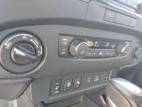 Used 2024 Nissan Frontier PRO-4X w/ Pro Premium Package image 16