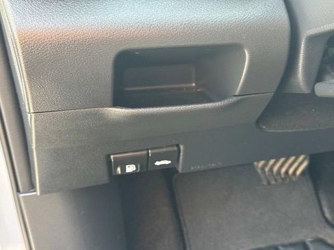 Used 2023 Nissan Kicks SV FWD image 29