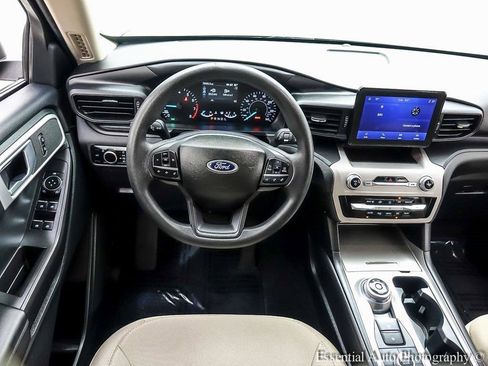 Certified 2023 Ford Explorer 4WD image 13