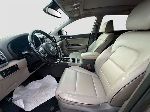 Used 2019 Kia Sportage EX w/ EX Premium Package image 18