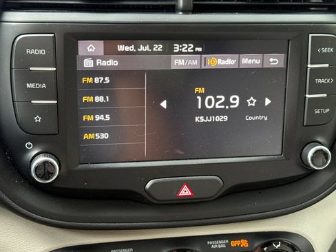 Used 2023 Kia Soul LX FWD image 24