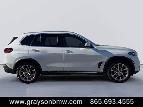 Used 2024 BMW X5 sDrive40i image 2