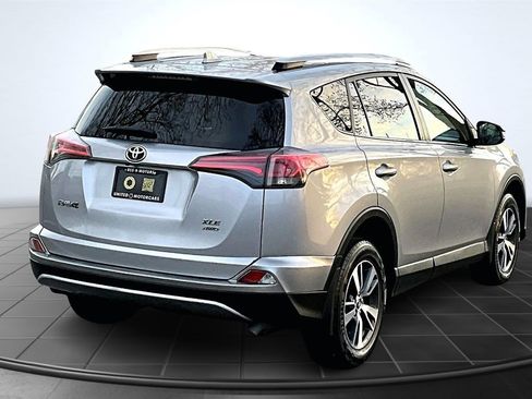 Used 2018 Toyota RAV4 XLE image 6