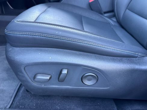 Used 2024 Chevrolet Equinox EV LT FWD image 14