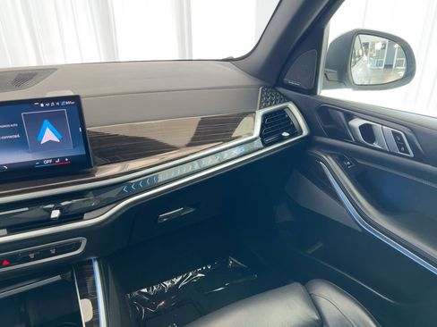 Used 2025 BMW X5 xDrive50e image 28