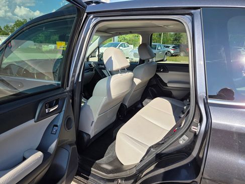 Used 2018 Subaru Forester 2.5i Limited w/ Popular Package #2 AWD/4WD image 19