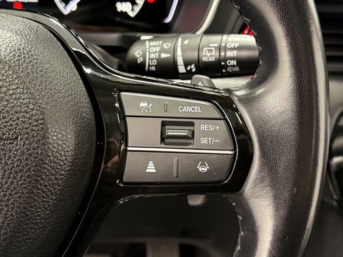 Used 2024 Honda Pilot Touring image 19