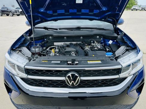 Used 2023 Volkswagen Taos SEL AWD/4WD image 42