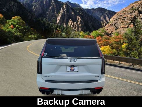 Used 2024 Cadillac Escalade V w/ Heavy-Duty Trailer Package image 5