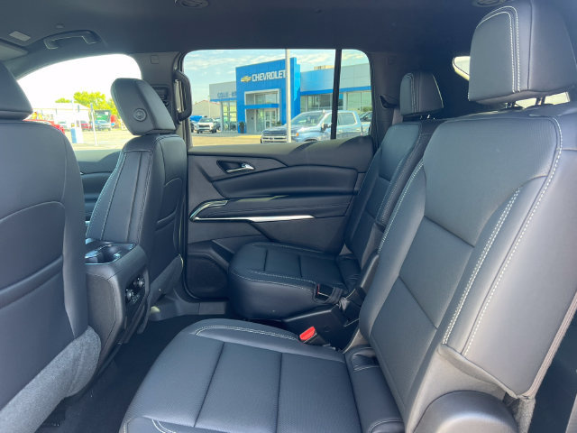 New 2027 Chevrolet Traverse LT w/ Midnight/Sport Edition AWD/4WD image 5