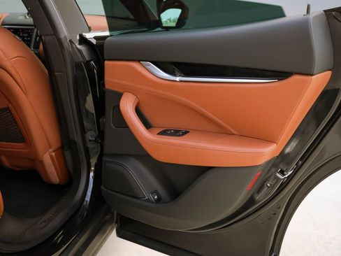 Used 2022 Maserati Levante GT image 26