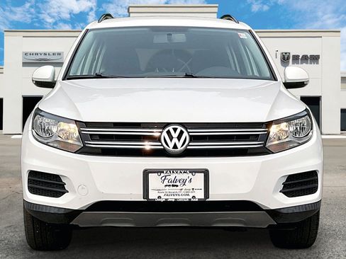 Used 2018 Volkswagen Tiguan Limited AWD/4WD image 3