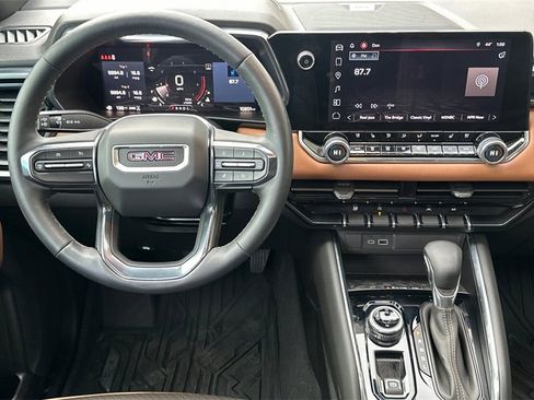 Used 2024 GMC Canyon AT4 w/ AT4 Premium Package image 15