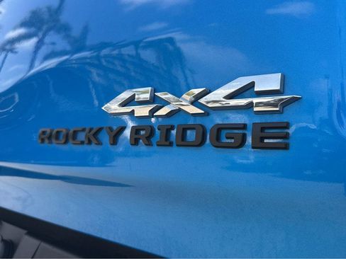 Used 2022 RAM 1500 Laramie AWD/4WD image 40