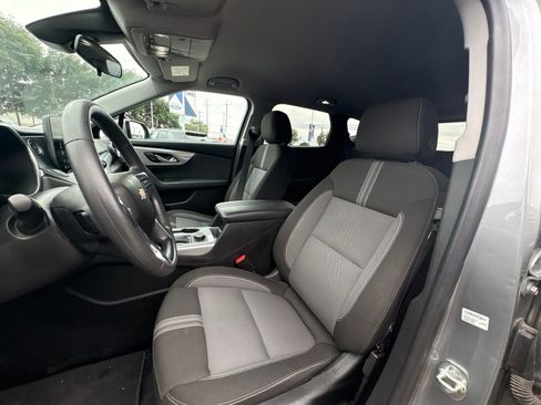 Used 2025 Chevrolet Blazer LT FWD image 9