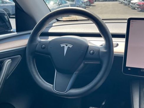 Used 2025 Tesla Model Y Performance AWD/4WD image 14