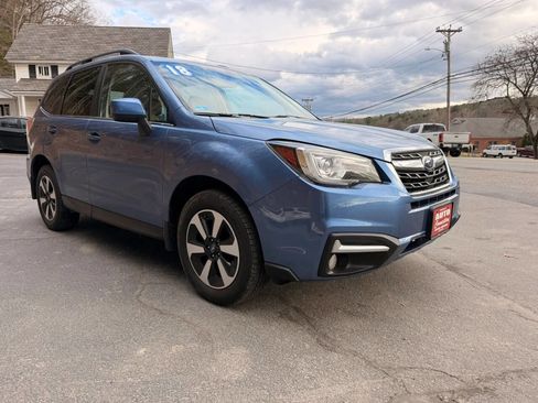 Used 2018 Subaru Forester 2.5i Limited AWD/4WD image 3