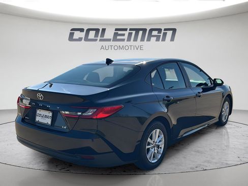 Used 2026 Toyota Camry LE FWD image 5