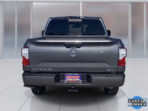 Certified 2021 Nissan Titan SV w/ SV Convenience Package image 5
