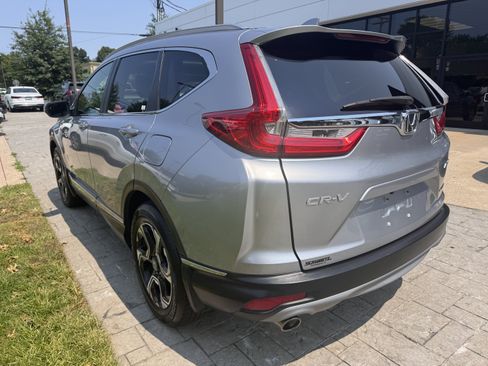 Used 2019 Honda CR-V Touring image 6