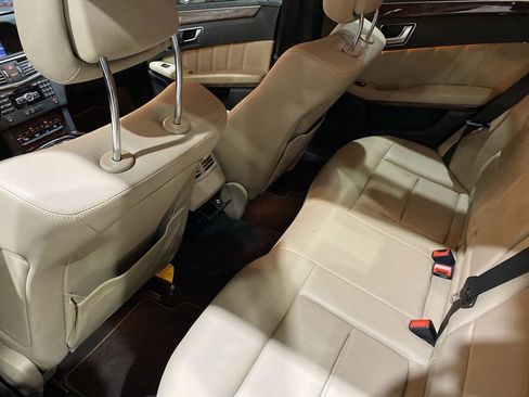 Used 2013 Mercedes-Benz E 350 Sedan image 5
