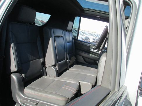 Used 2023 Chevrolet Suburban RST image 23