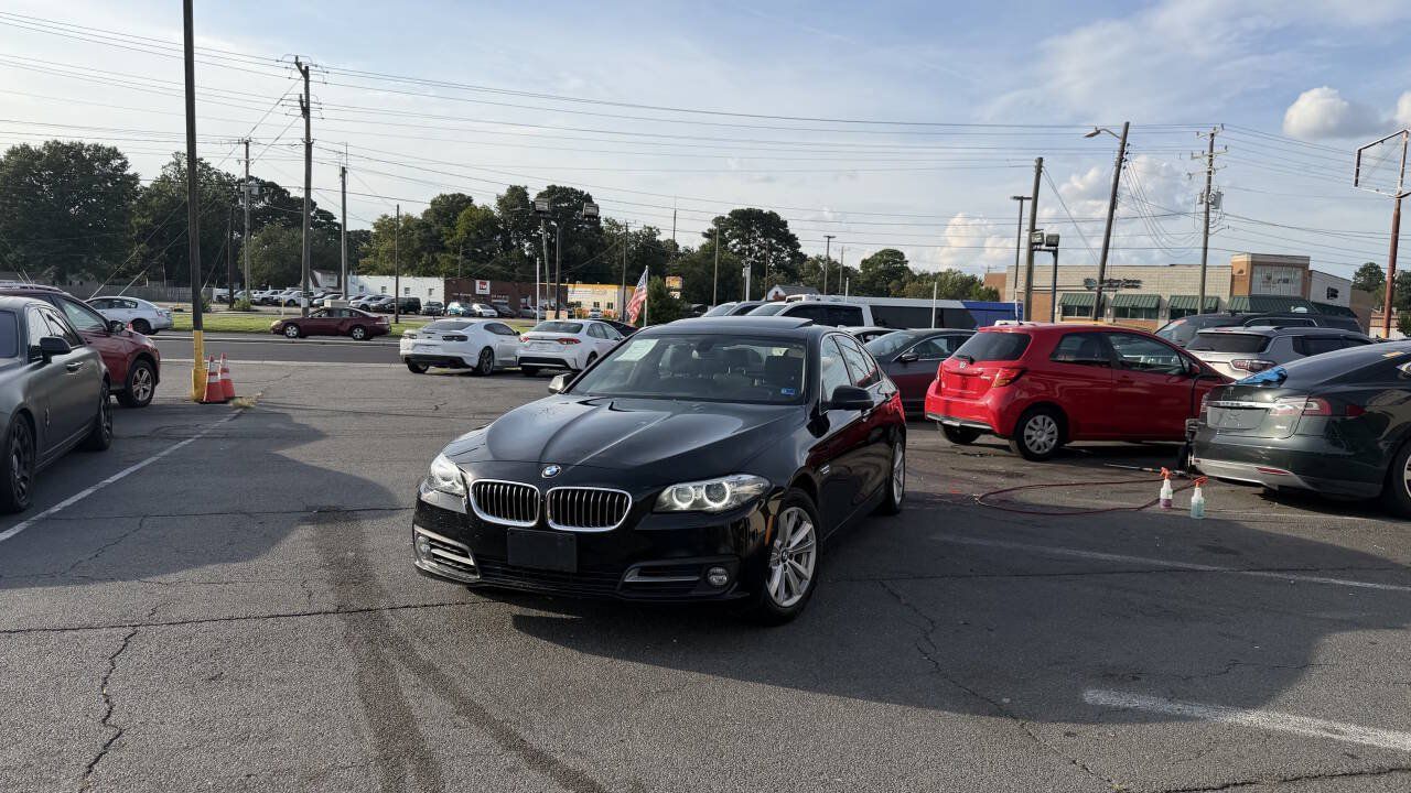 Used 2016 BMW 528i xDrive Sedan AWD/4WD image 1