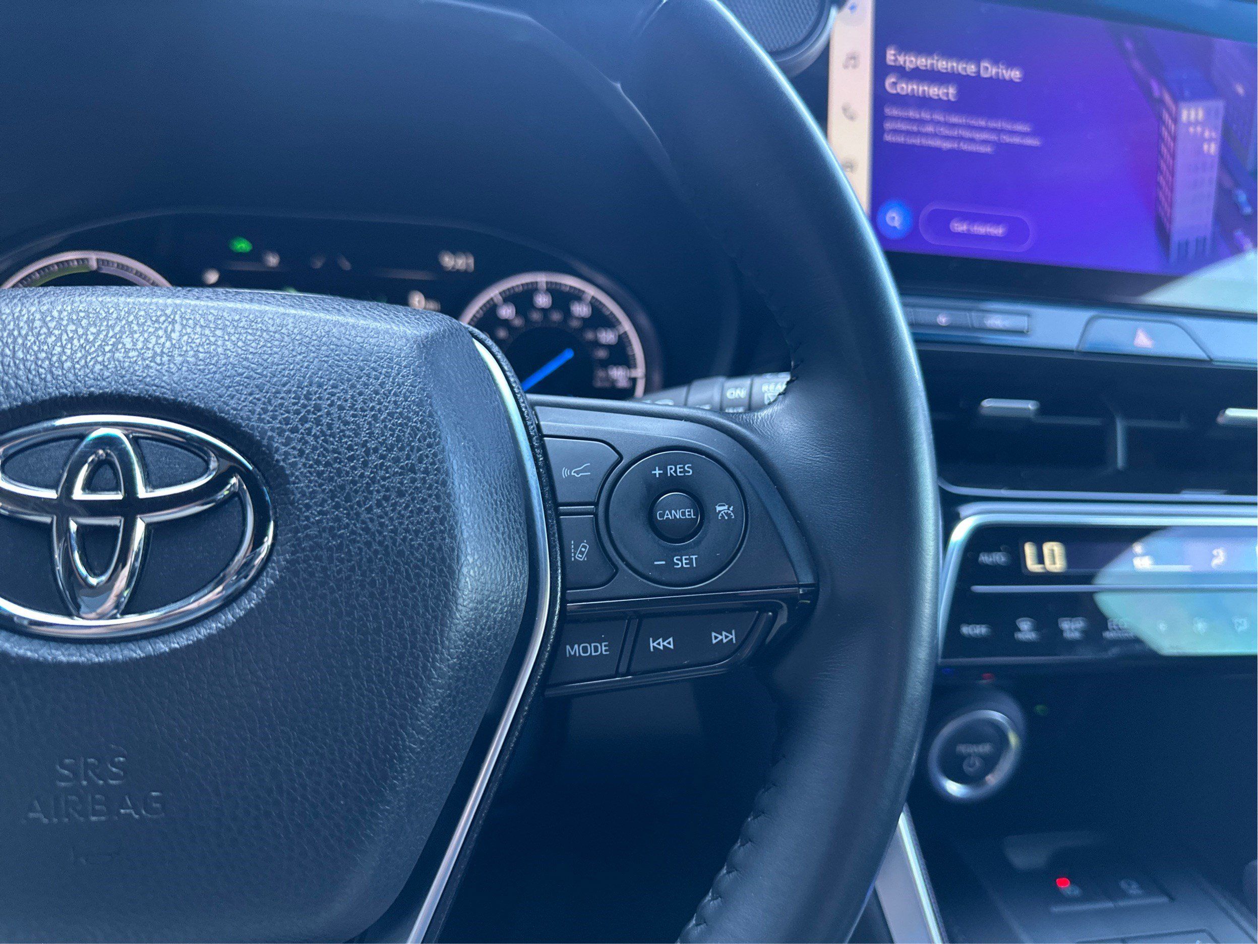 Used 2023 Toyota Venza XLE AWD/4WD image 33