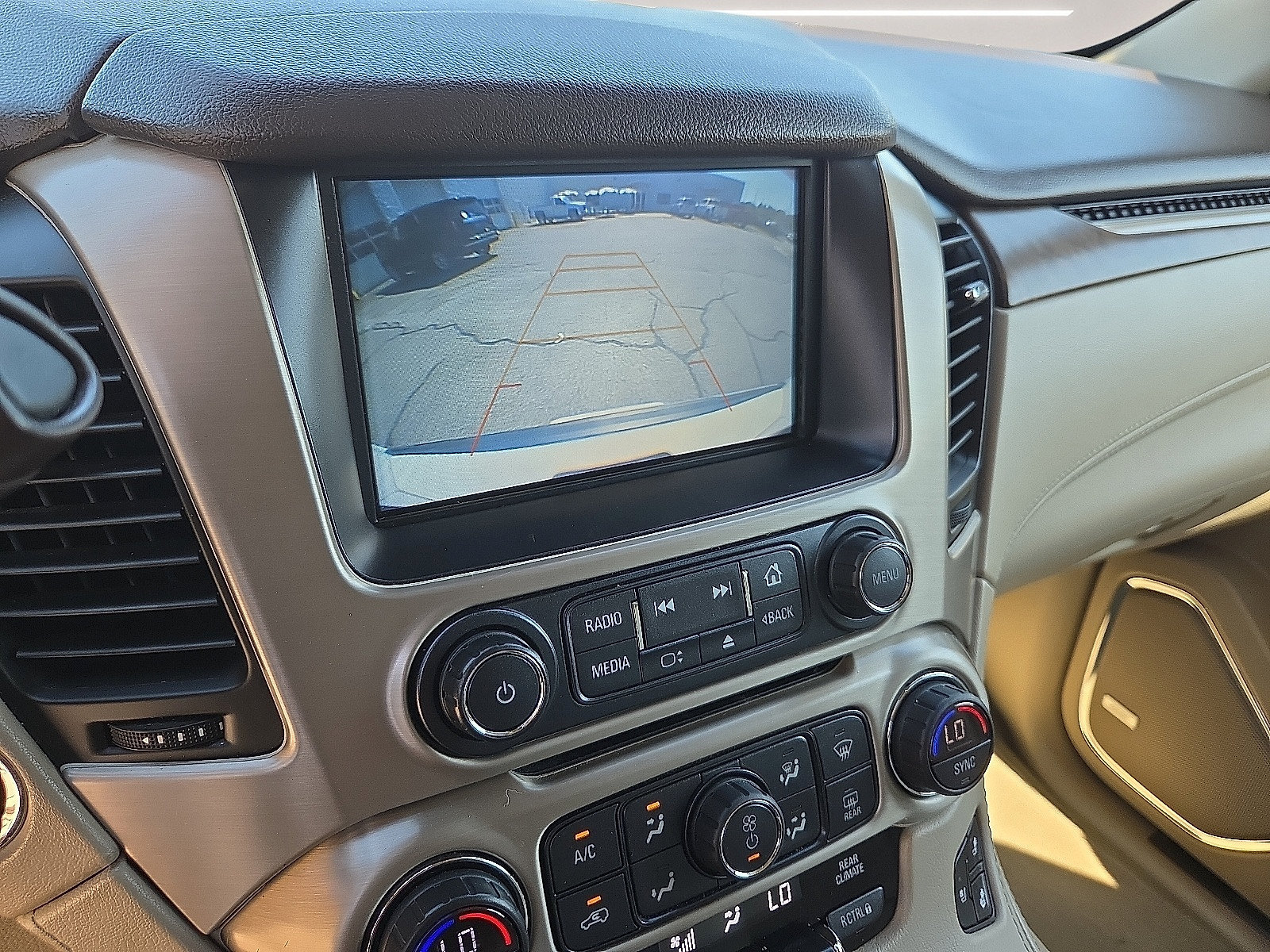 Certified 2018 GMC Yukon Denali w/ Denali Ultimate Package AWD/4WD image 8