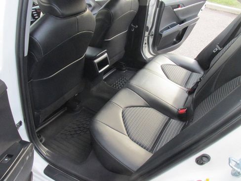 Used 2018 Toyota Camry SE image 50