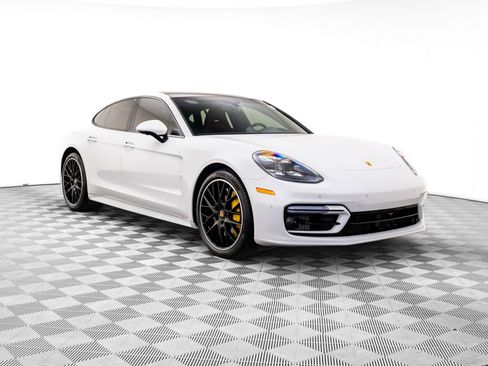 Certified 2023 Porsche Panamera Turbo S image 6