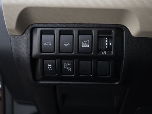 Used 2021 Subaru Ascent Premium w/ Convenience Package image 27