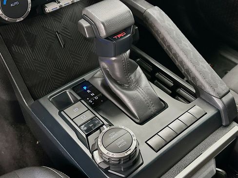 Used 2024 Toyota Tacoma TRD Sport image 25