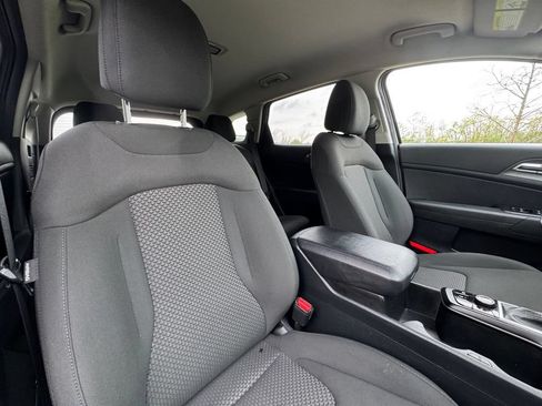 Used 2024 Kia Sportage LX FWD image 30