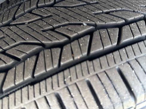 Certified 2025 Buick Enclave Preferred image 12