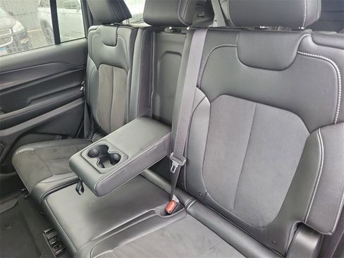 Used 2024 Jeep Grand Cherokee L Altitude image 22