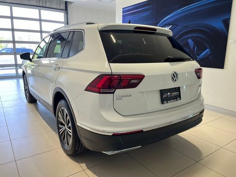 Used 2018 Volkswagen Tiguan SEL AWD/4WD image 5