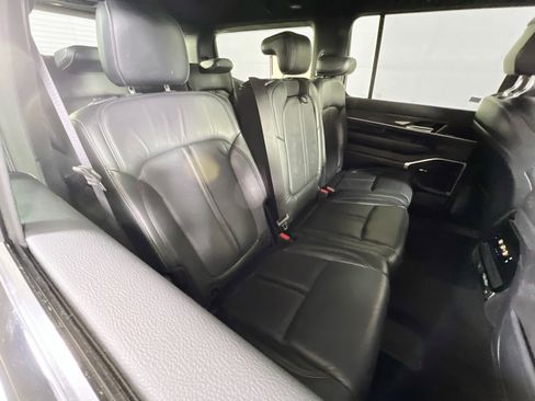 Used 2022 Jeep Wagoneer Series II image 26