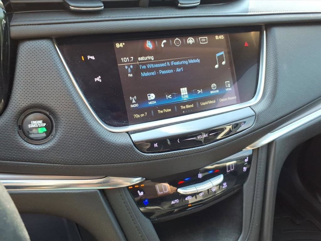 Used 2017 Cadillac XT5 Premium Luxury w/ Driver Assist Package AWD/4WD image 31