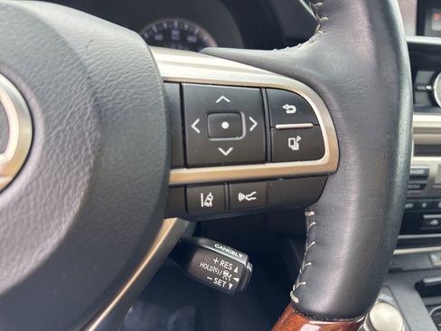 Used 2018 Lexus ES 350 w/ Navigation System Package image 32