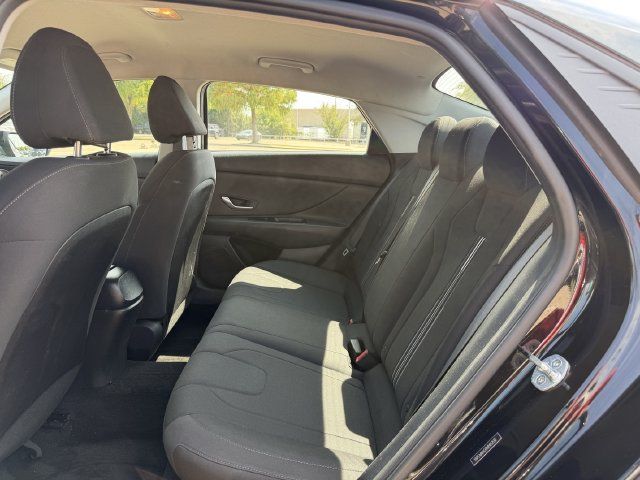 Used 2021 Hyundai Elantra SEL FWD image 24