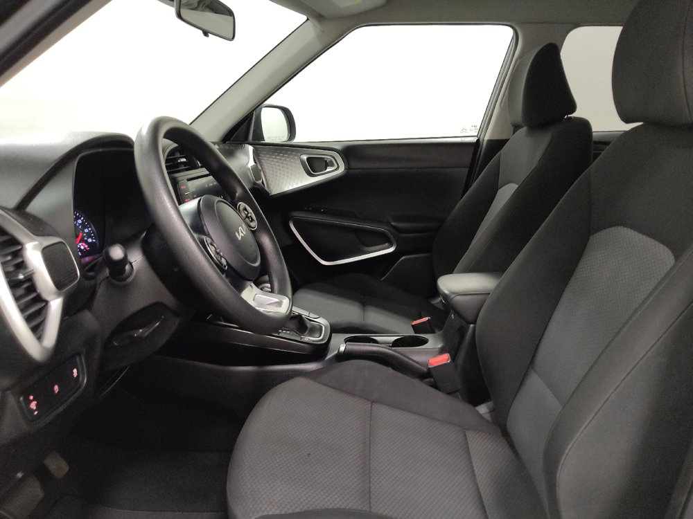 Used 2022 Kia Soul LX FWD image 17