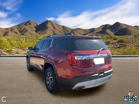 Used 2023 GMC Acadia SLT w/ Technology Package FWD image 3