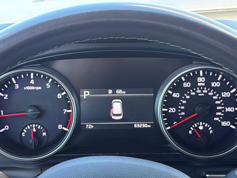 Used 2024 Kia Carnival LX image 20