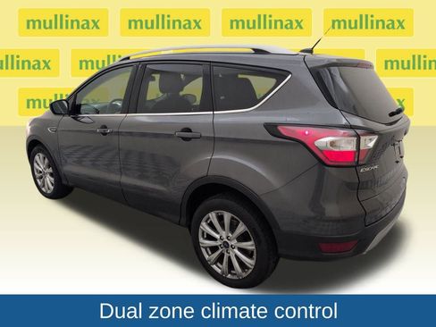 Used 2017 Ford Escape Titanium image 9