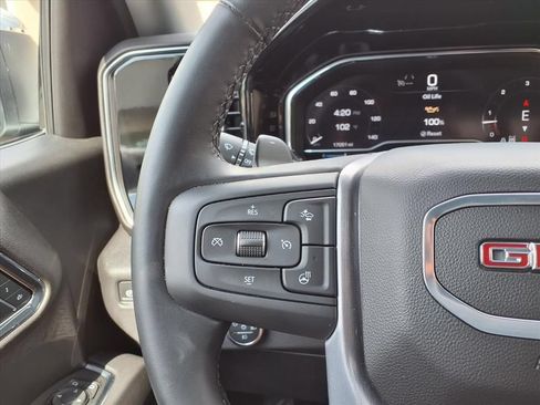Used 2025 GMC Sierra 1500 SLT w/ SLT Premium Package AWD/4WD image 29